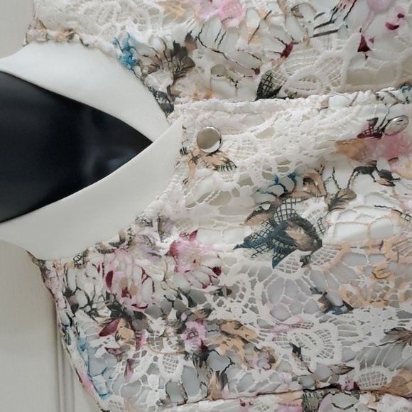 NANETTE NANETTE LEPORE ivory multi Floral crochet Lace Bomber Jacket size Medium - Picture 10 of 15